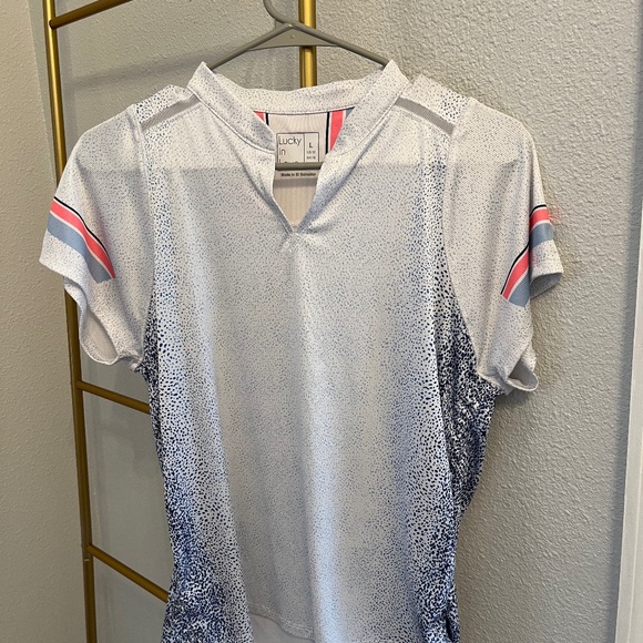Lucky in Love Top Short Sleeve Breathable Fabric Size Large Super Cute - Picture 1 of 5